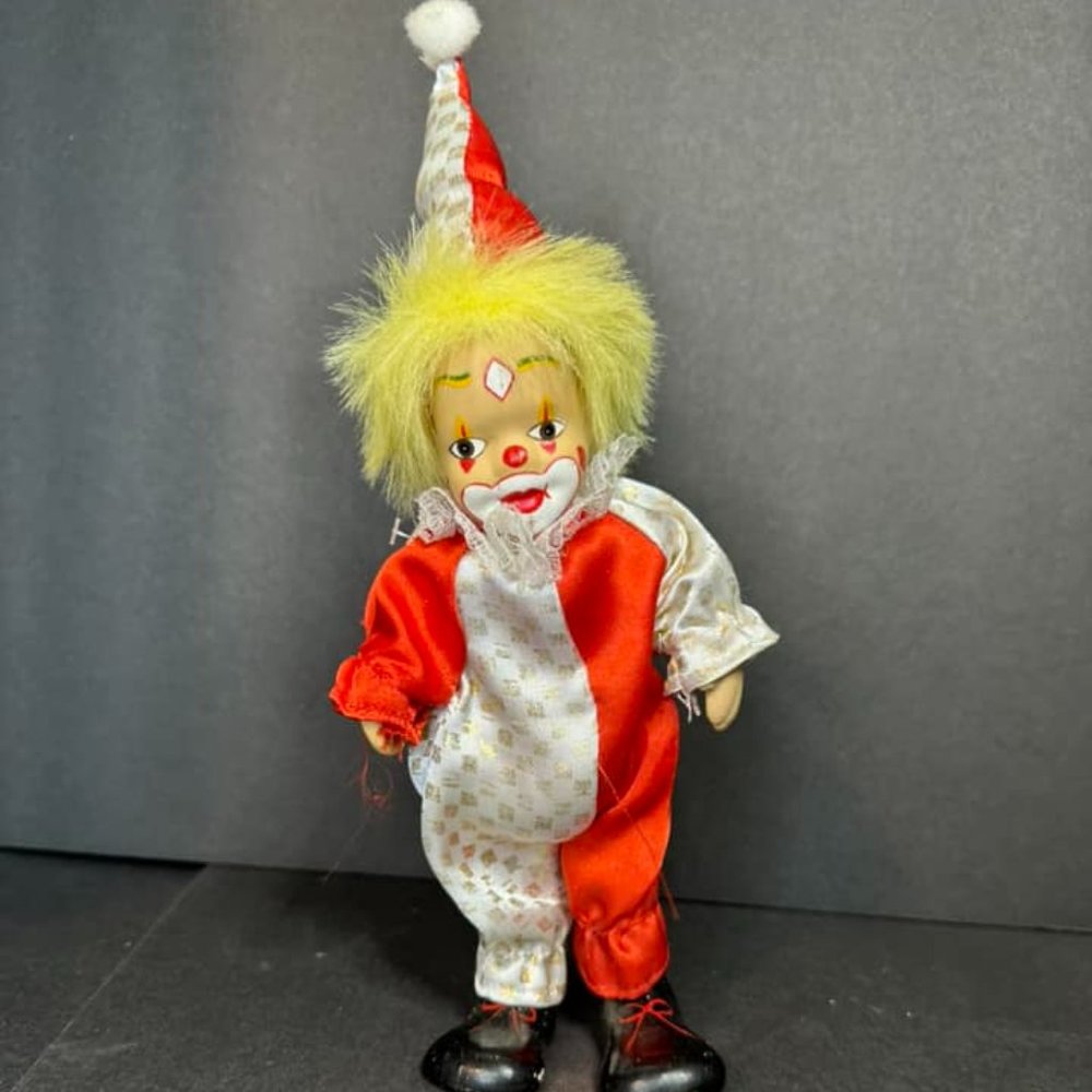 Vintage late 80's  Porcelain Clown 8" tall
